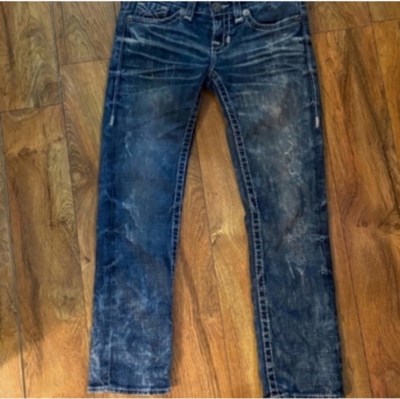 Beautiful Big Star Liv crops - Picture 2 of 3